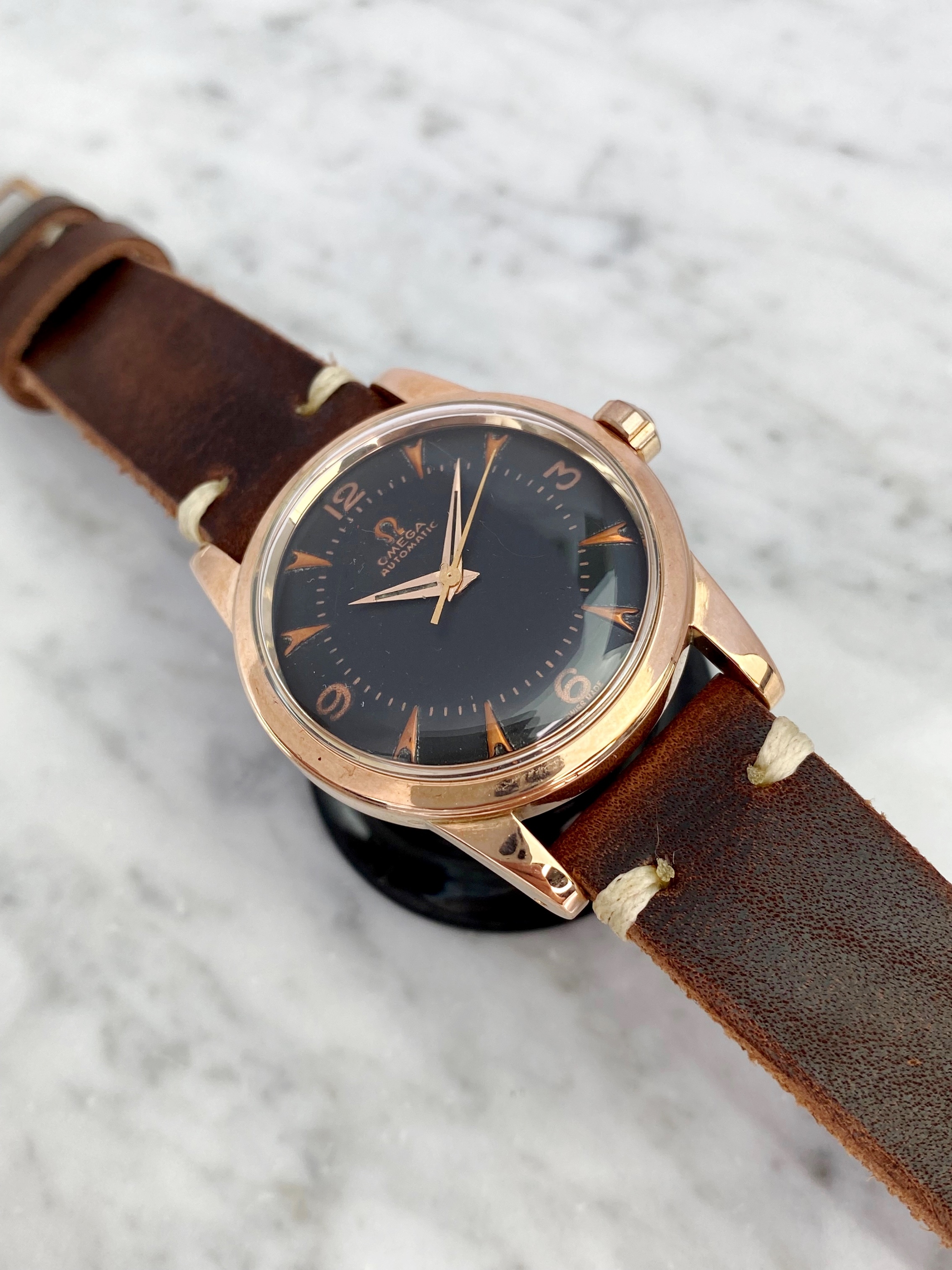 Omega Vollgold ROTGOLD 14ct Restored Black Dial Bumper Automatic 2577 ...