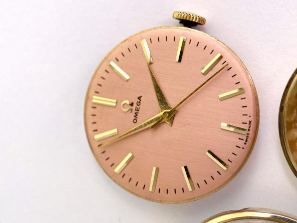 Omega Restauriertes Rosa Pink Zifferblatt Vintage Vollgold